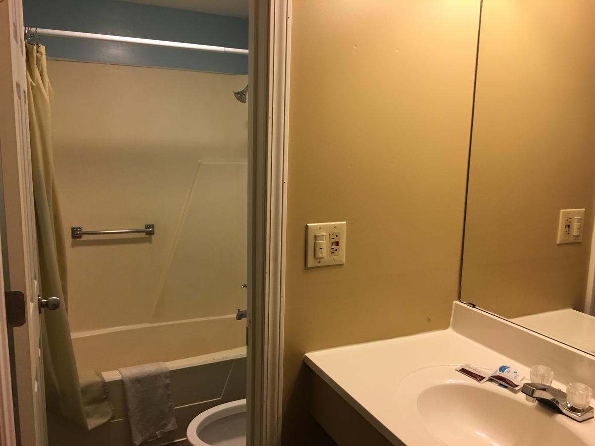 Crown Inn Toledo Zewnętrze zdjęcie